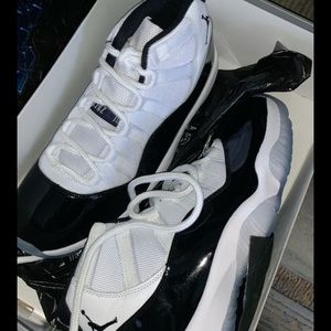 Concords 11 size 9